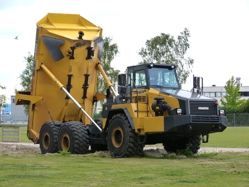 Komatsu MH 400 (1).jpg