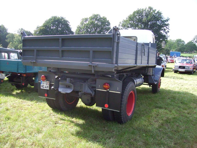 PICT0027_small.jpg