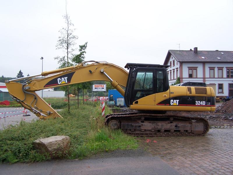 Caterpillar 324D LN.jpg