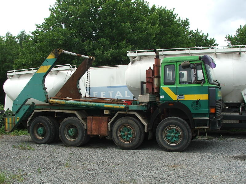 IVECO Muldenabsetzer 4Achs CH DSC00317 (2).jpg