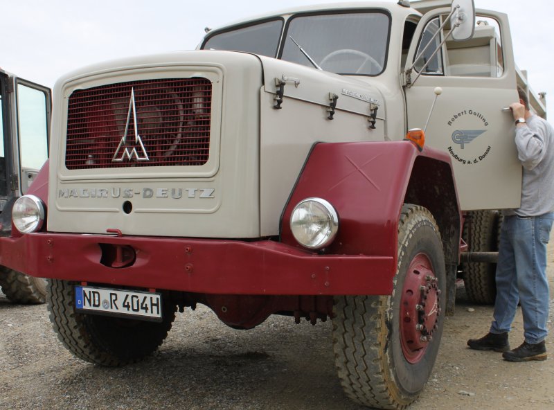 Magirus-Deutz 230D22.jpg