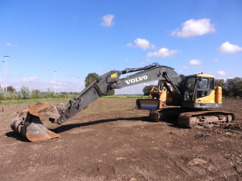 ECR 235 C K 23 (4).jpg