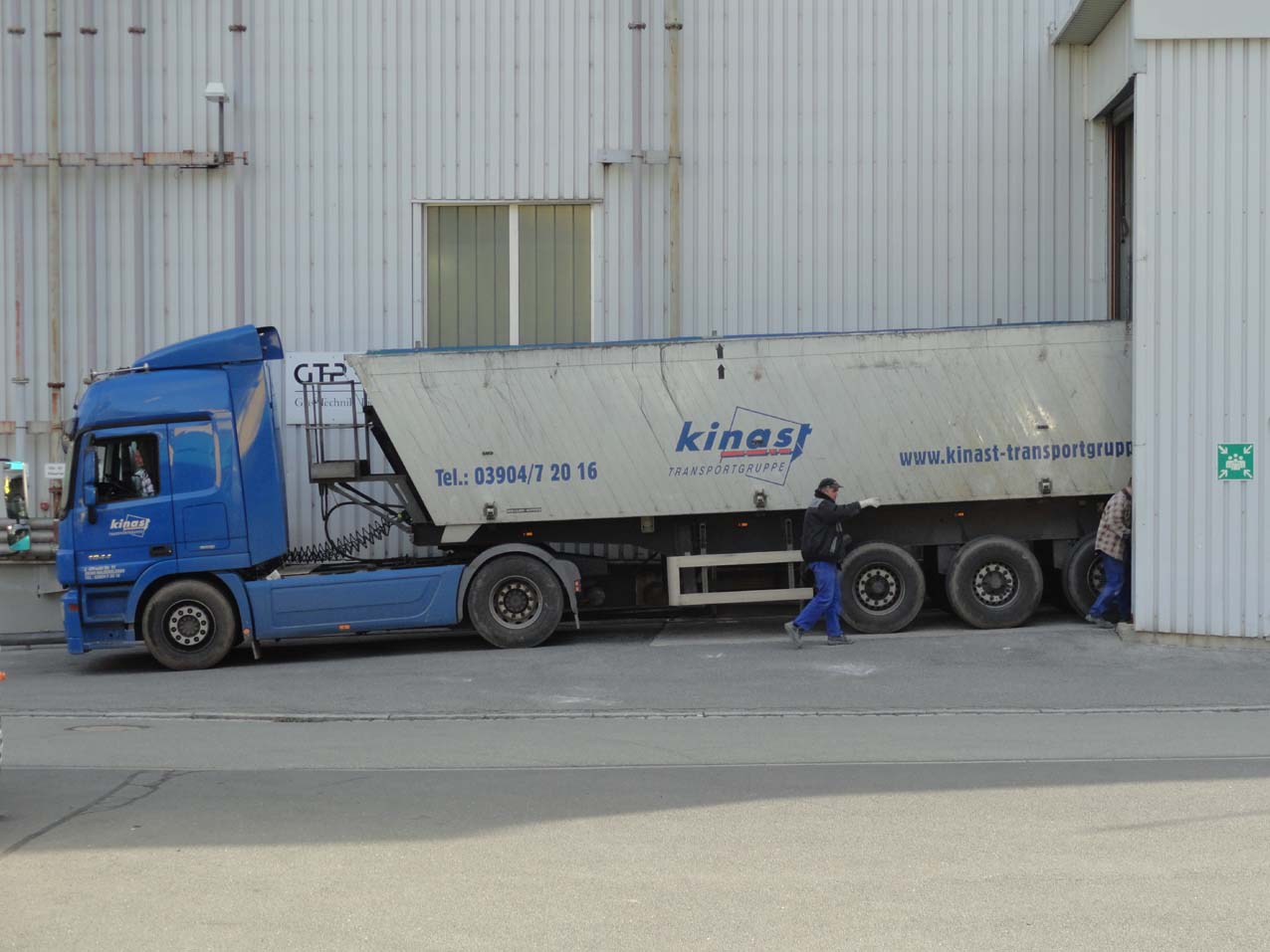 Baumaschinenbilder.de - Forum | LKW und ihre Aufbauten | Getreidekipper