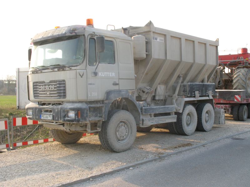 MAN-27-464-Kutter_20090409_001.jpg