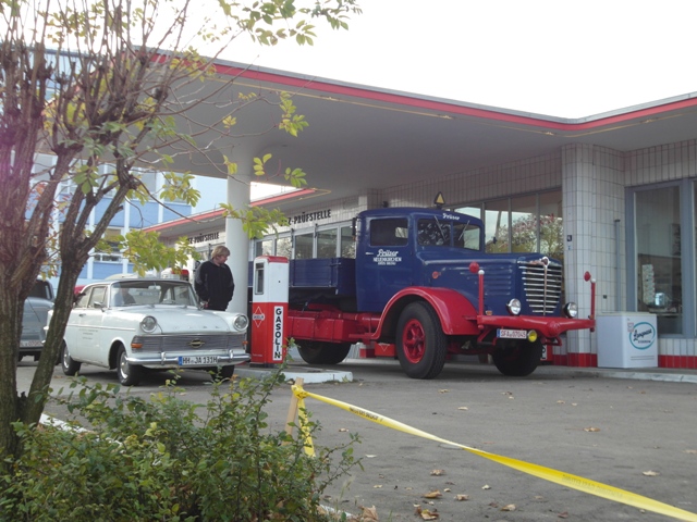 Büssing 7000 Tankstelle.jpg