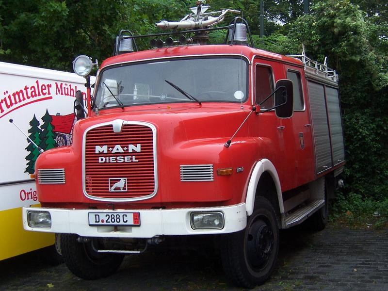 K800_MAN FW 11.168 I.jpg