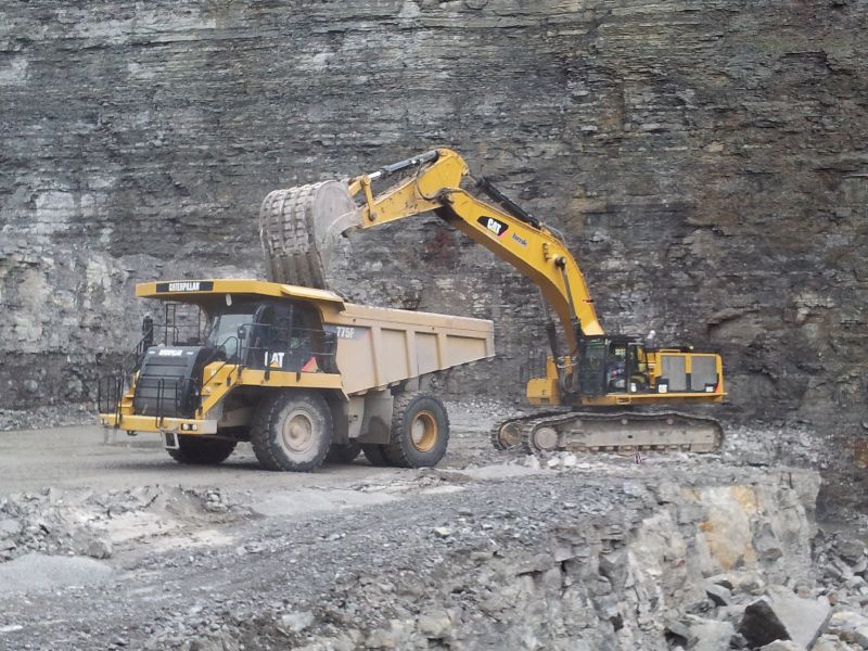 Cat 775F (4).jpg