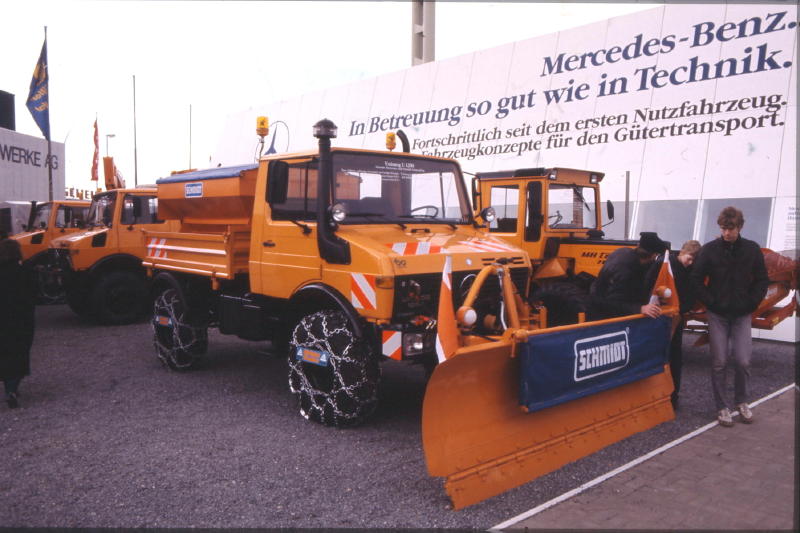 Unimog U1200 Schneeschieber Bild003 (2) (2).jpg