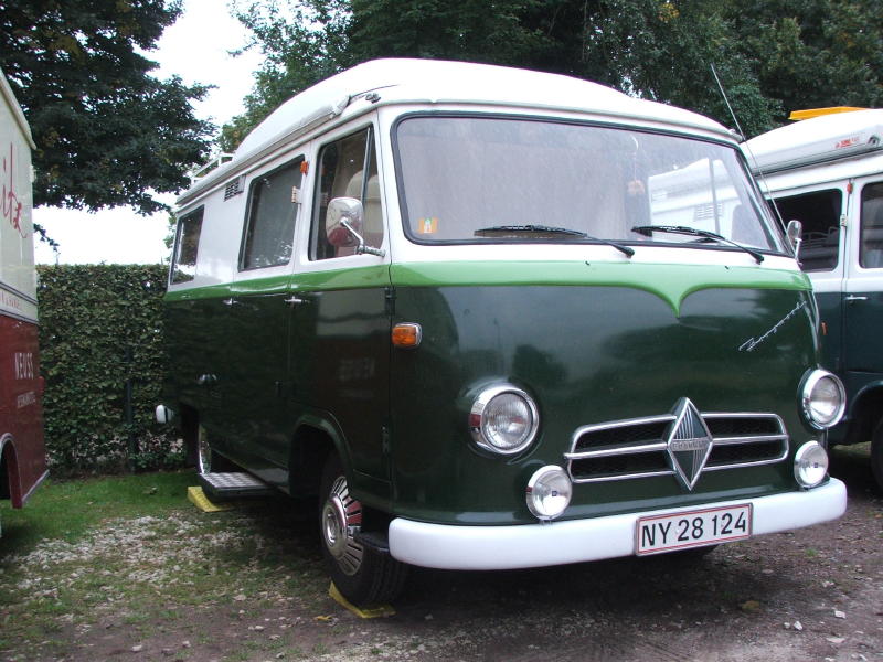 Borgward 511 Wohnmobil DSC00012 (2).jpg