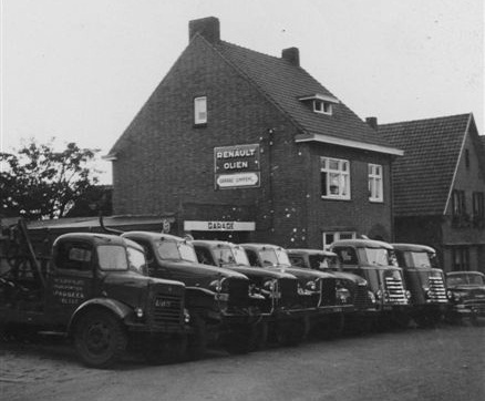 Wagenpark 1954 Bedford, GMC, De Soto, DAF, Chevrolet.jpg