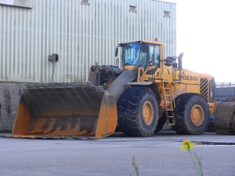 Volvo L 350 F (1).jpg