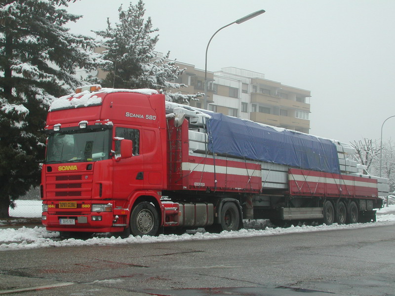 Scania 164L.580 Teletrailer Fössl JUS107.jpg