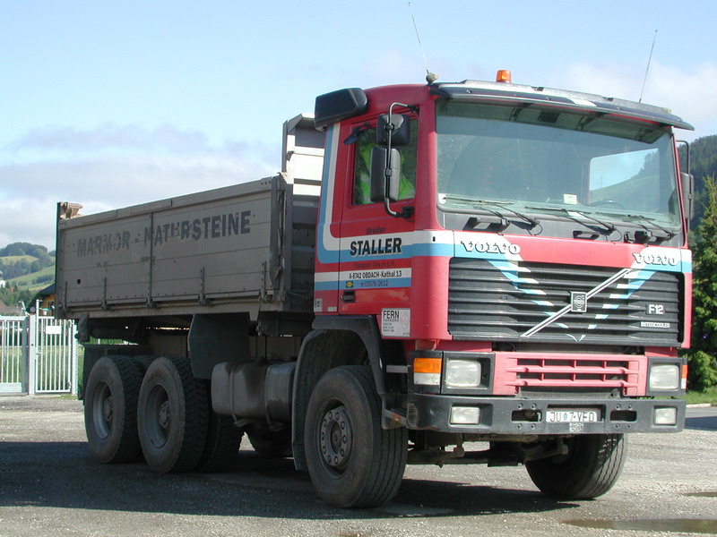 Volvo F12 Kipper Staller JU7YFD.jpg