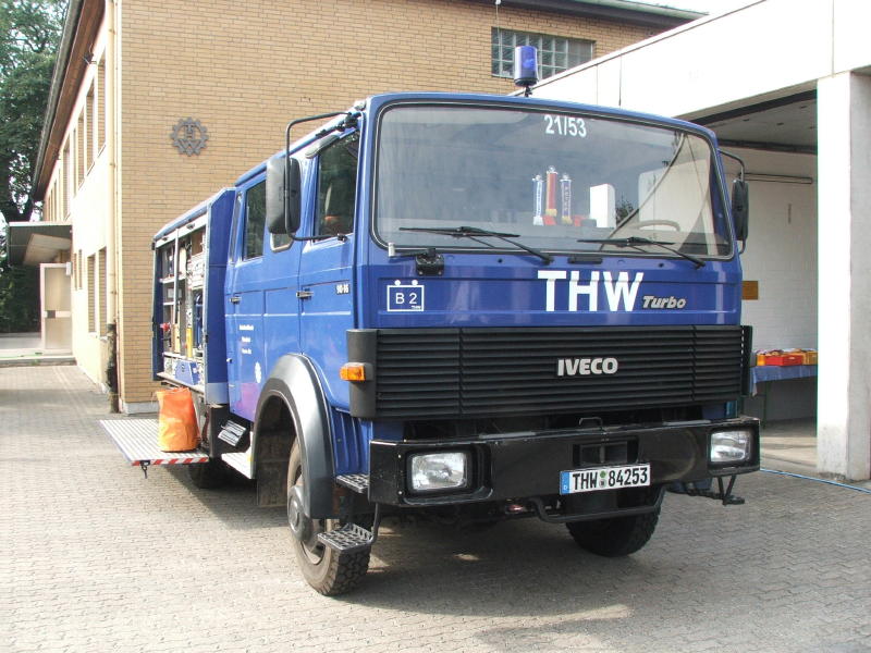 THW IVECO 90-16DSC00011 (2).jpg