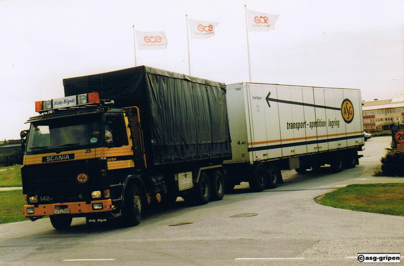 ASG Visby Bilgods Scania 142 HZ.jpg