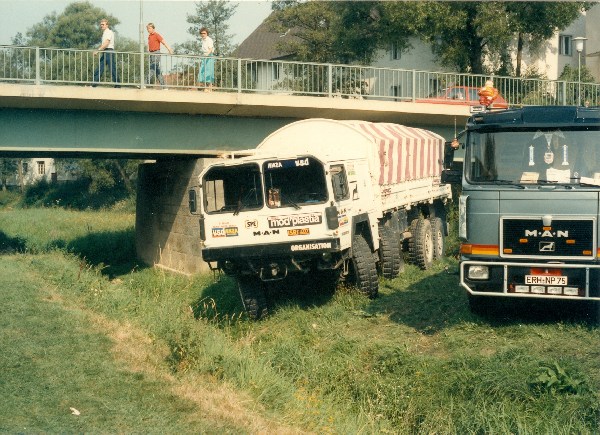 19820018_600x600_195KB.jpg