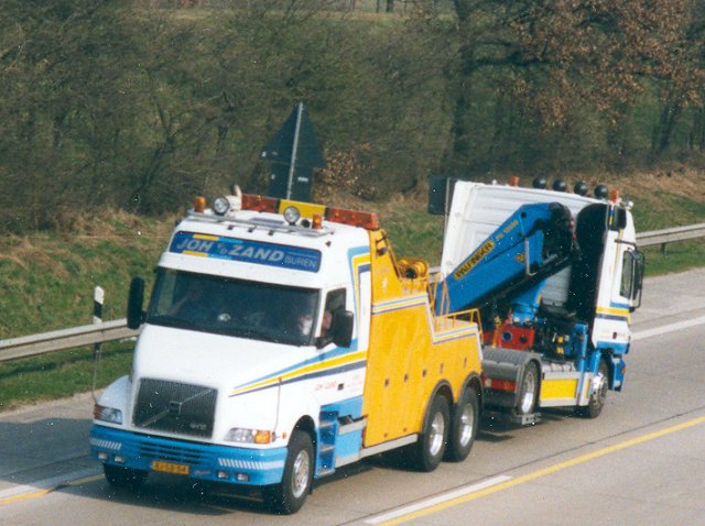 Volvo-NH12-Bergetruck-Zand-(MN)[1].jpg