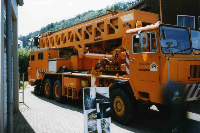 img006.jpg