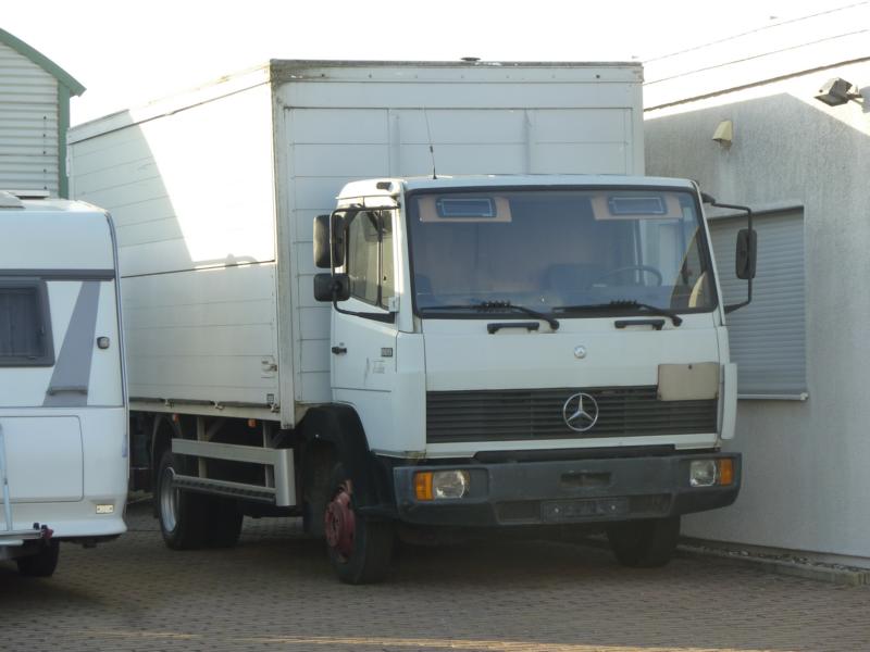 K800_MB LN 809 1.jpg