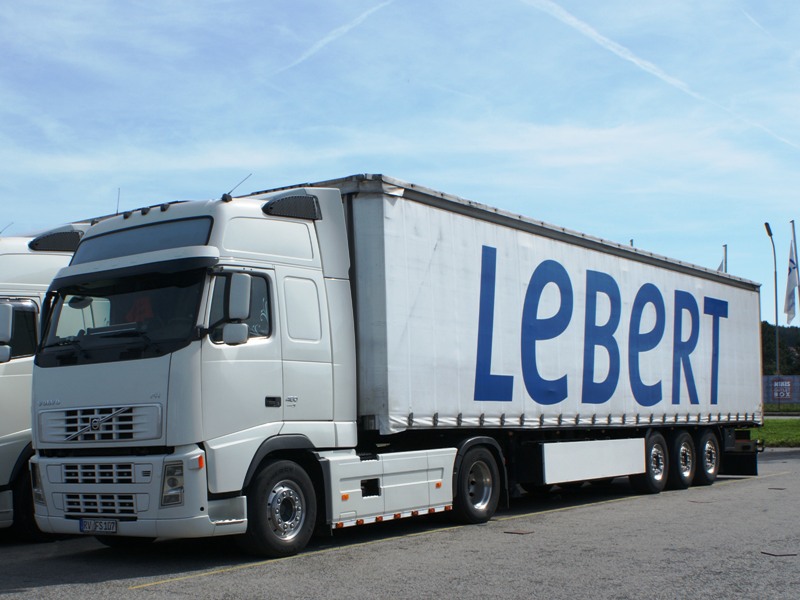 Volvo FH Lebert 2.jpg