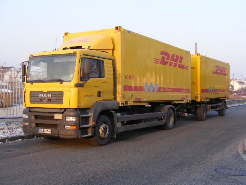 DHL01.jpg