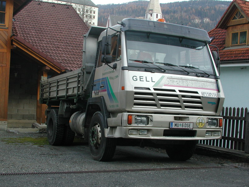 Steyr 19S32 Kipper Gell MU6DSE.jpg