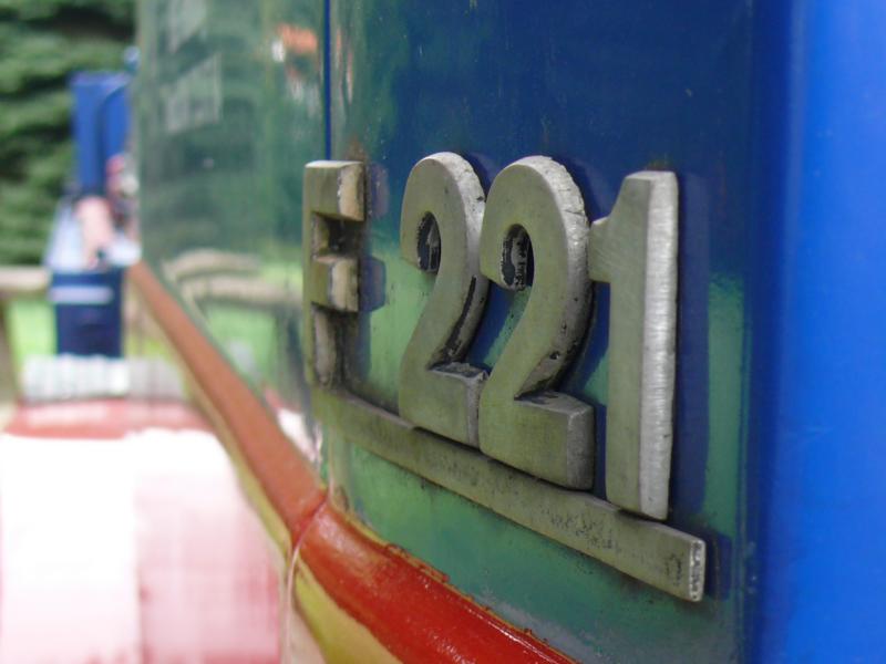 K800_F 221-5.jpg
