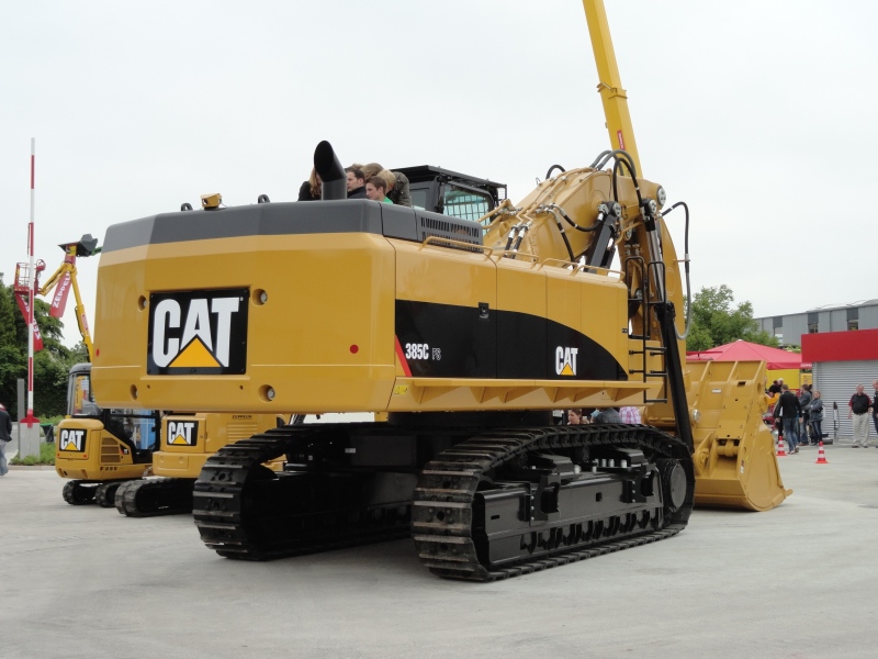 Cat 385 C FS (3).jpg