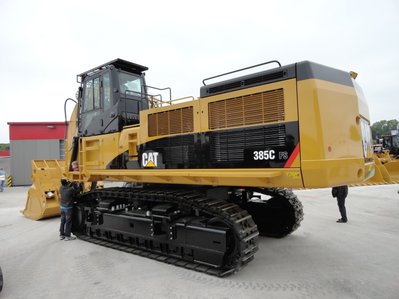 Cat 385 C FS (4).jpg