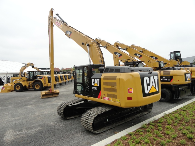 Cat 329 E LR (1).jpg
