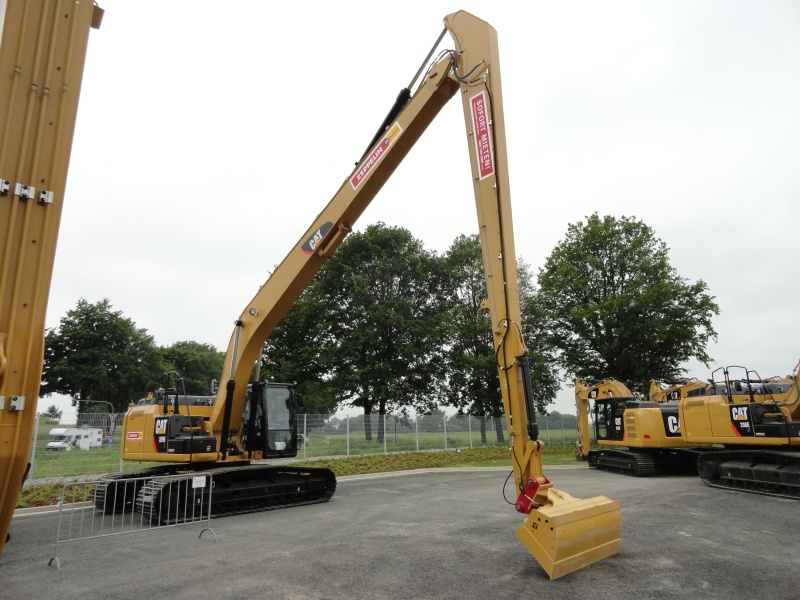 Cat 329 E LR (4).jpg