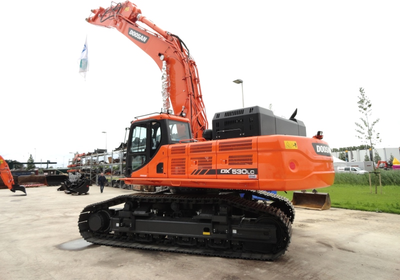 Doosan DX 530-3 (3).jpg