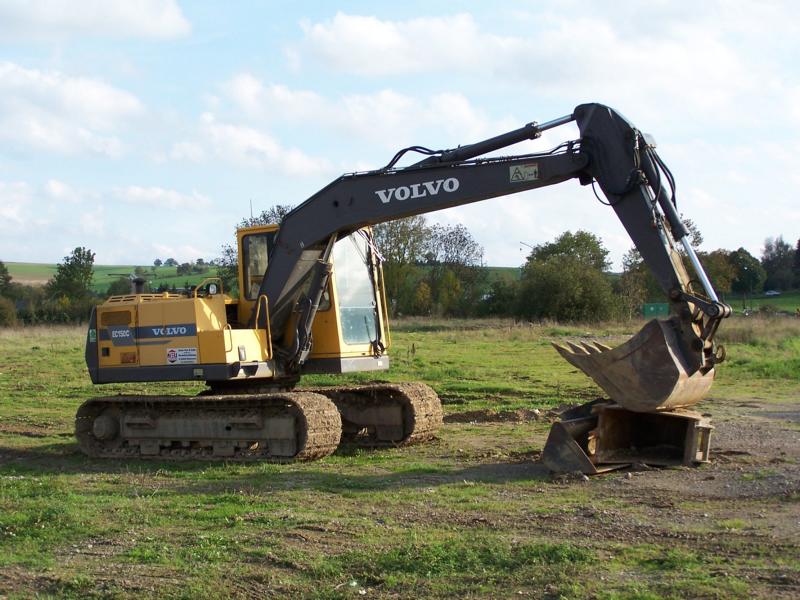 Volvo EC 150C_001.jpg