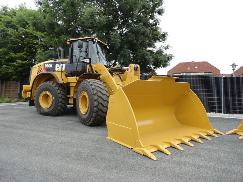 Cat 950 K (2).jpg