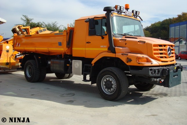 MB_Zetros_1833_AK_4x4_S3_05_resize.jpg