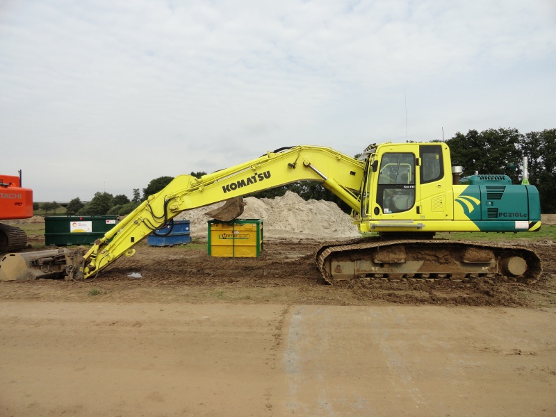 escavatore komatsu Attachment