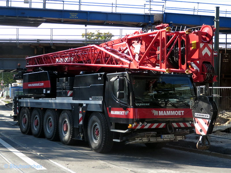 Mammoet, Liebherr LTM 1100-5.2.jpg