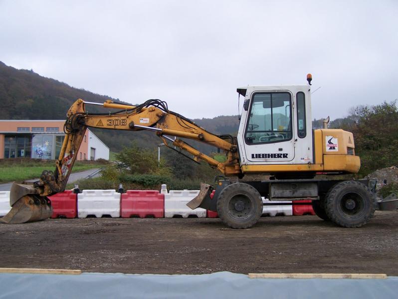 Liebherr A 308.jpg