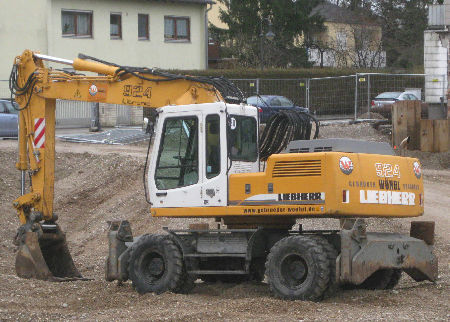 Baumaschinenbilder De Forum Liebherr Liebherr Mobilbagger 24 24b