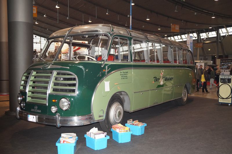  Kässbohrer-Setra-S8-BJ1952-DerWalser_201
40315_002.jpg
