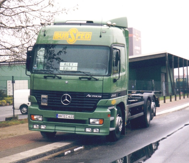 Bursped Mercedes Actros3.jpg