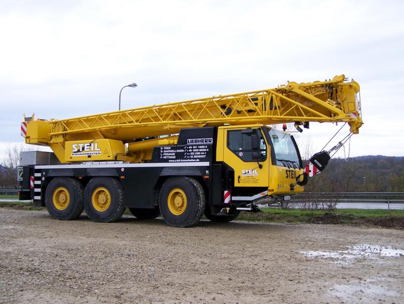 Liebherr LTM 1045-002.jpg