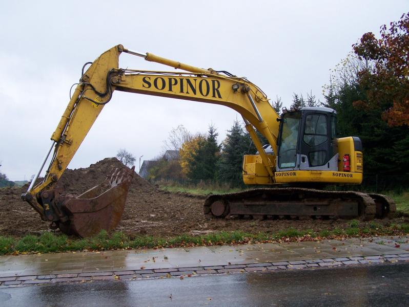 Komatsu PC 228 USLC.jpg