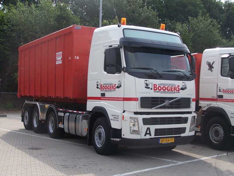 Volvo FH 12-420 8x2 Boogers Urmond.jpg