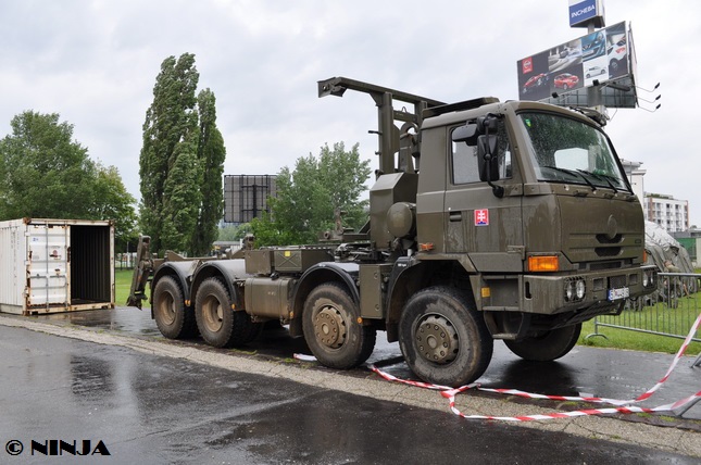  T_815-2_Armax_8x8.2_Multilift-Mk_IV_AE_0
1_resize.jpg